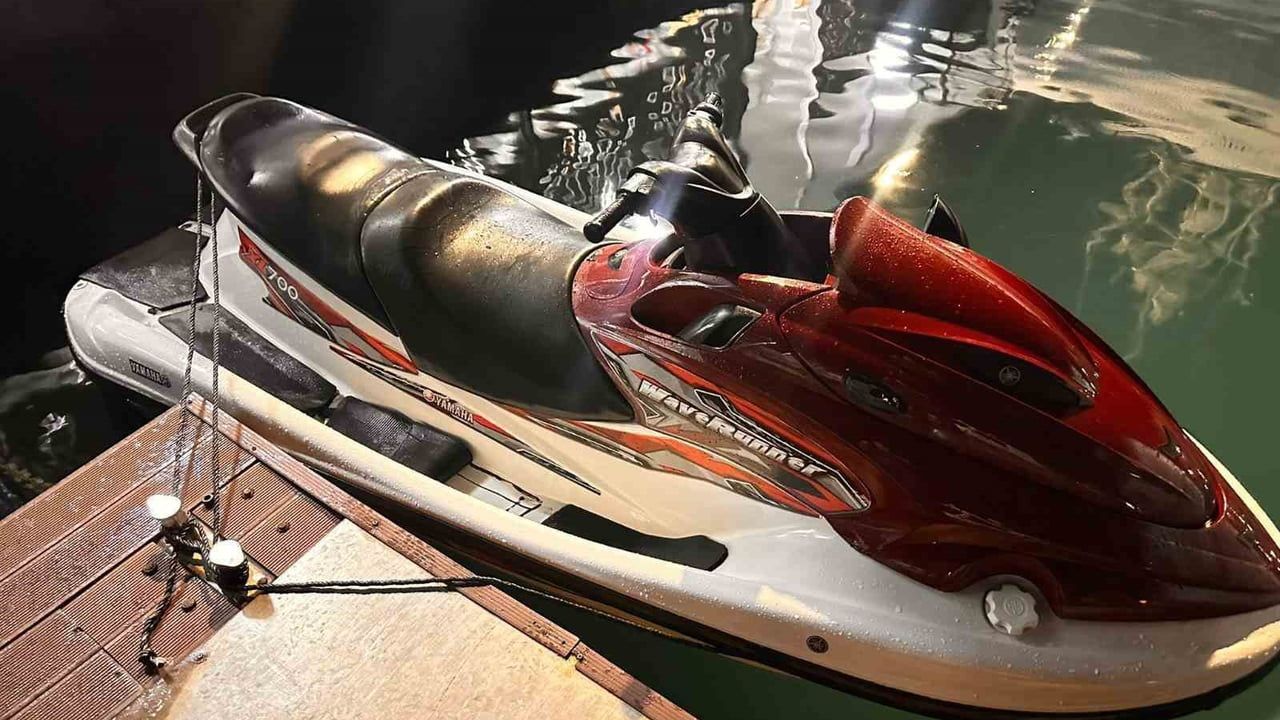 Jet-ski ile kaçtı, Milli Park'ta yakalandı