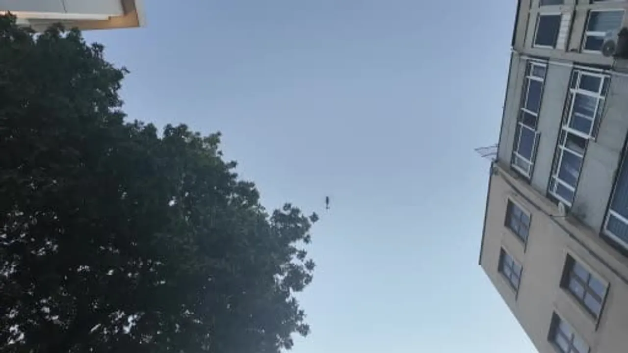 Kadıköy'de helikopter destekli denetimde şüpheli motosiklette kokain ve 41 bin 500 lira ele geçirildi