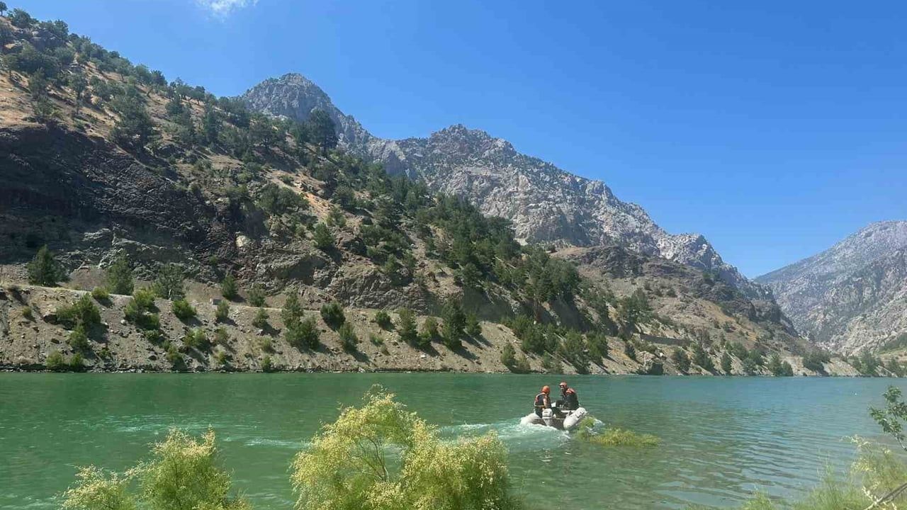 Kahramanmaraş'ta nehirde kaybolan vatandaşı arama çalışmaları sürüyor