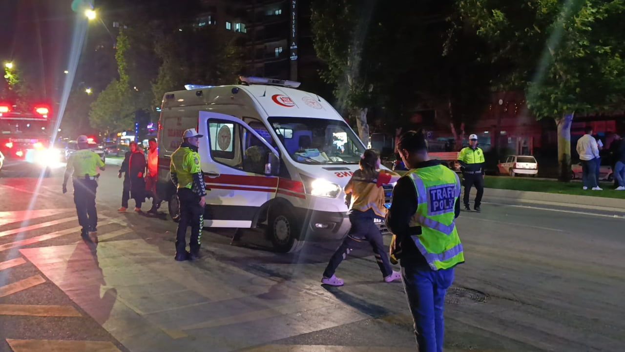 Kahramanmaraş’ta trafikte yarış kazayla sonuçlandı: 5 yaralı
