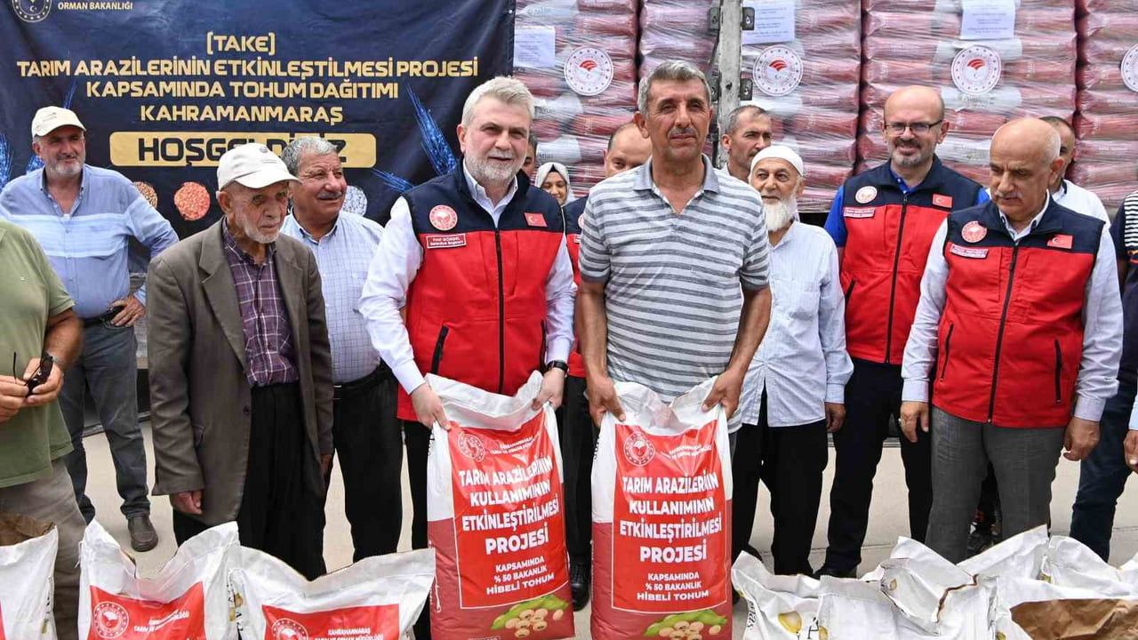 Kahramanmaraş'ta üreticilere 47 ton yerli ve milli soya tohumu dağıtıldı