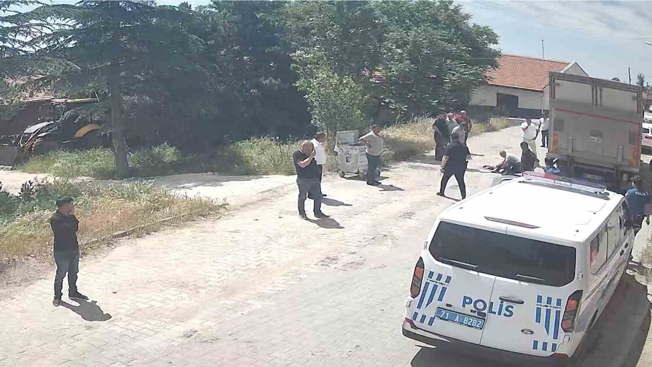 Kamyonun çarptığı 87 yaşındaki kadın hayatını kaybetti