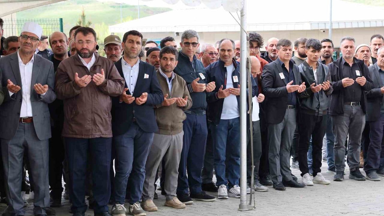Kanser tedavisi gören polis memuru İbrahim Karataş son yolculuğuna uğurlandı