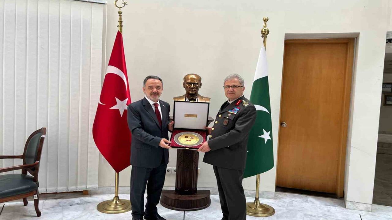 Kara kuvvetleri komutanı Orgeneral Metin Tokel'in Pakistan ziyareti