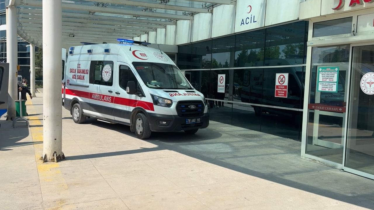 Karabük'te 4'üncü kattan iskeleden düşen yabancı uyruklu işçi Abdurrahman Orabi yaralandı