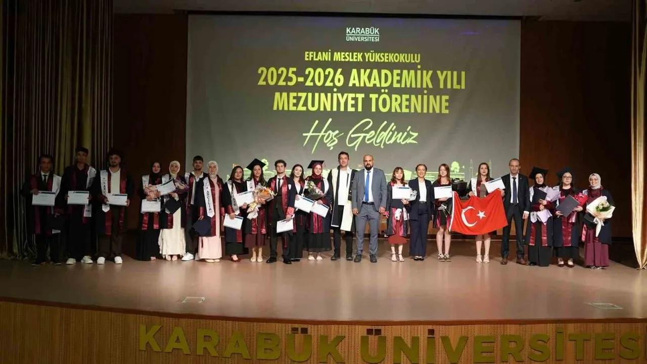 Karabük’te Eflani ve Yenice meslek yüksekokullarında mezuniyet törenleri