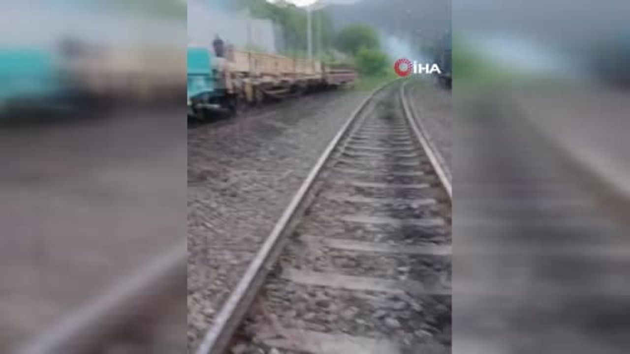 Karabük'te makinistler treni durdurarak anız yangınına müdahale etti