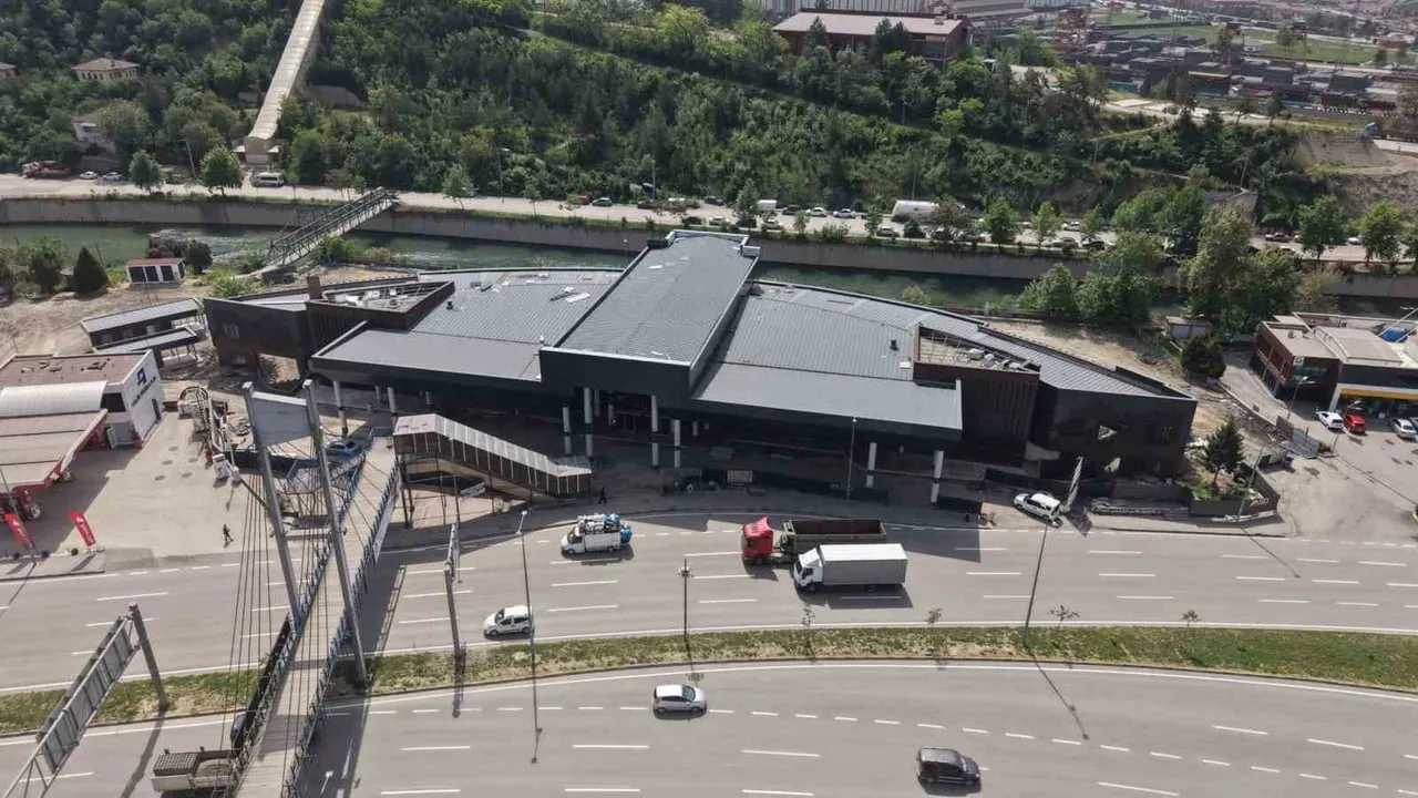 Karabük’te Yenilenen Şehirlerarası Otobüs Terminali Projesinde Sona Yaklaşılıyor