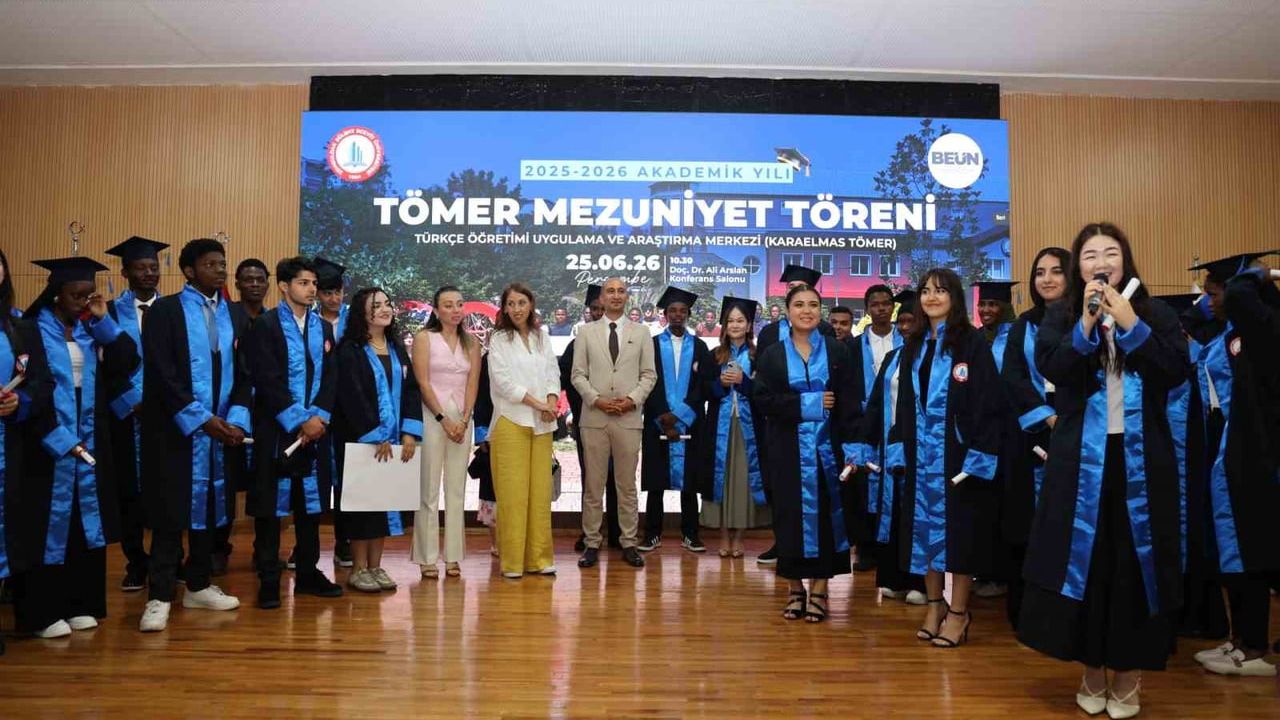 Karaelmas TÖMER’de mezuniyet coşkusu: uluslararası öğrenciler yükseköğretim yolculuklarına uğurlandı