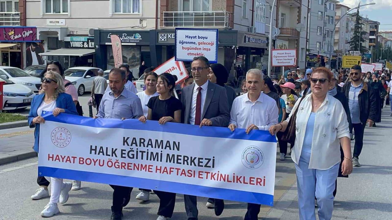 Karaman'da 'Hayat Boyu Öğrenme Haftası' kortej yürüyüşüyle başladı