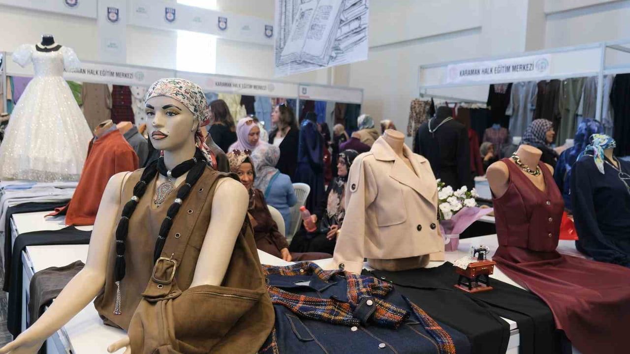 Karaman’da 'Hayat Boyu Öğrenme Haftası' yıl sonu sergisi Lütfi Elvan Kongre Merkezi'nde açıldı