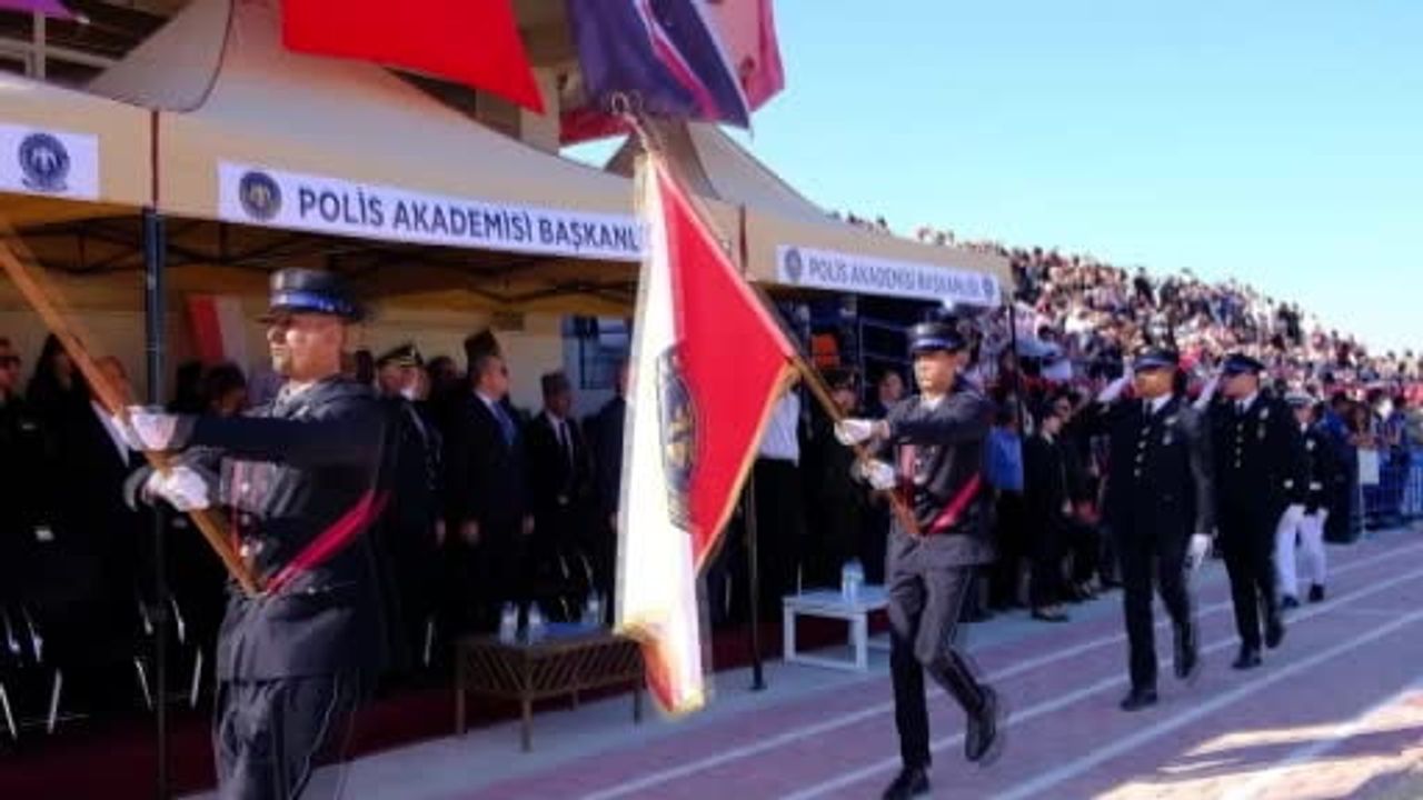 Karaman POMEM'de 409 polis adayı mezun oldu