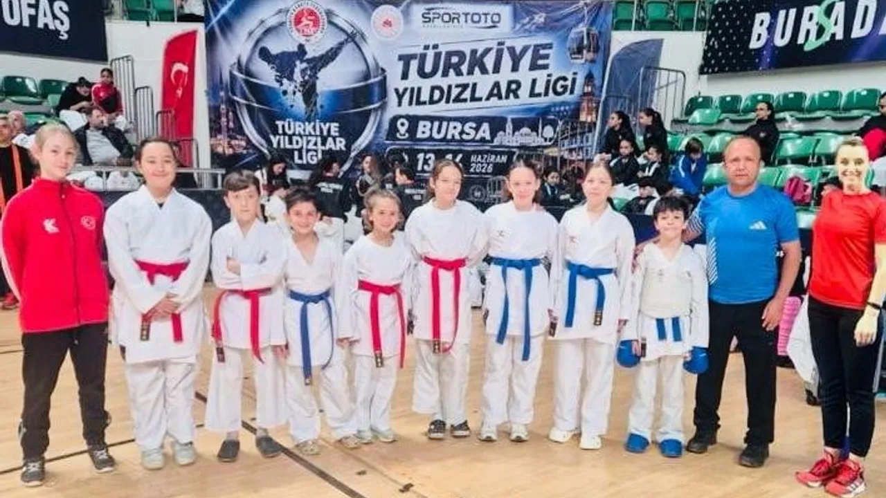 Karate şampiyonasında Eskişehir rüzgarı