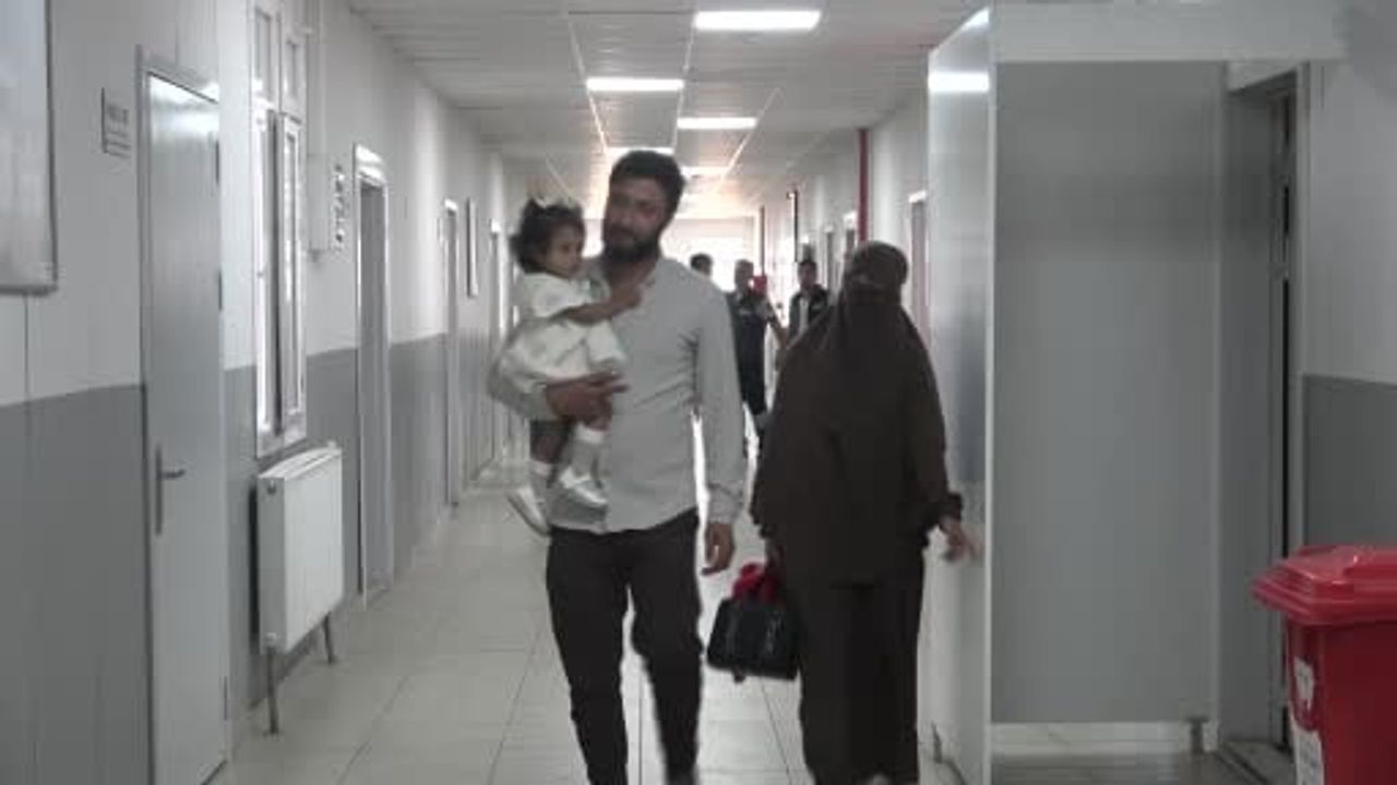 Karneyle dönüş: Öncüpınar Gümrük Kapısı'nda suriyeli öğrencilerin gönüllü geri dönüşleri arttı