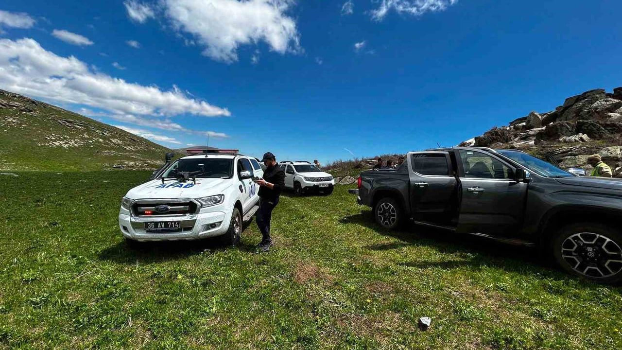 Kars'ta 5 gündür kayıp olan 26 yaşındaki Barış Ceco için arama çalışmaları sürüyor