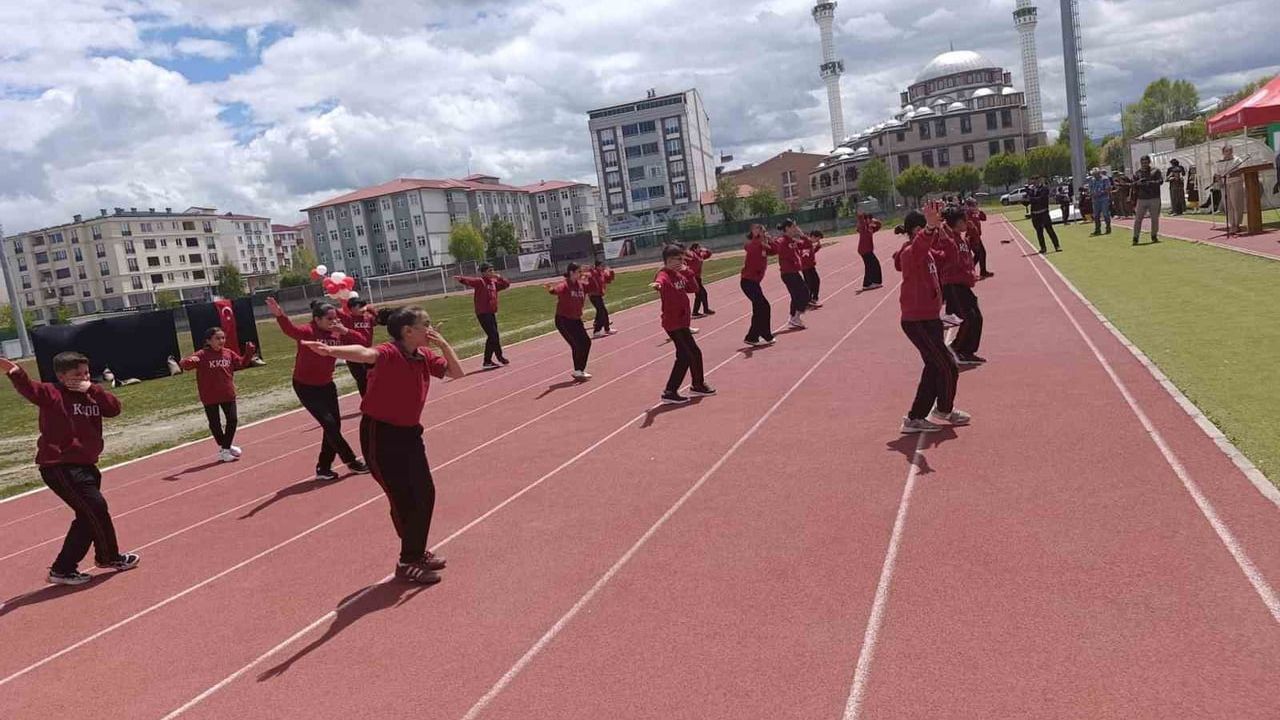 Kars’ta Anadolu’nun Ritmi: KAFKAS Kapsamında 2. Halk Oyunları Şenliği