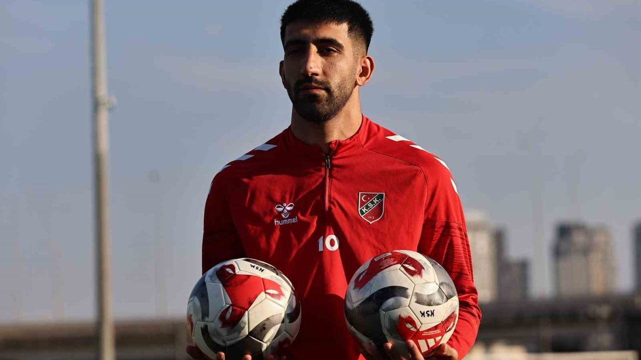 Karşıyaka, Erhan Öztürk ile 1 yıllık sözleşme yeniledi