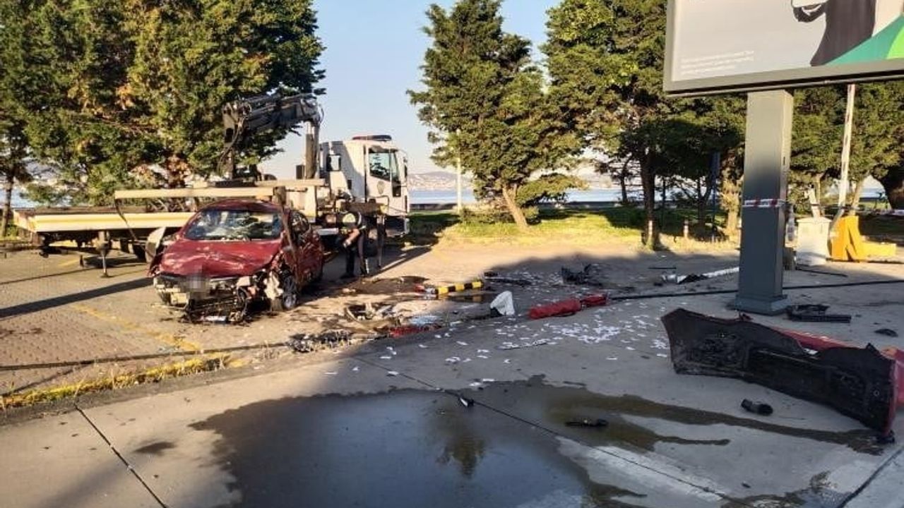 Kartal’da kontrolden çıkan araç takla attı: 1 yaralı