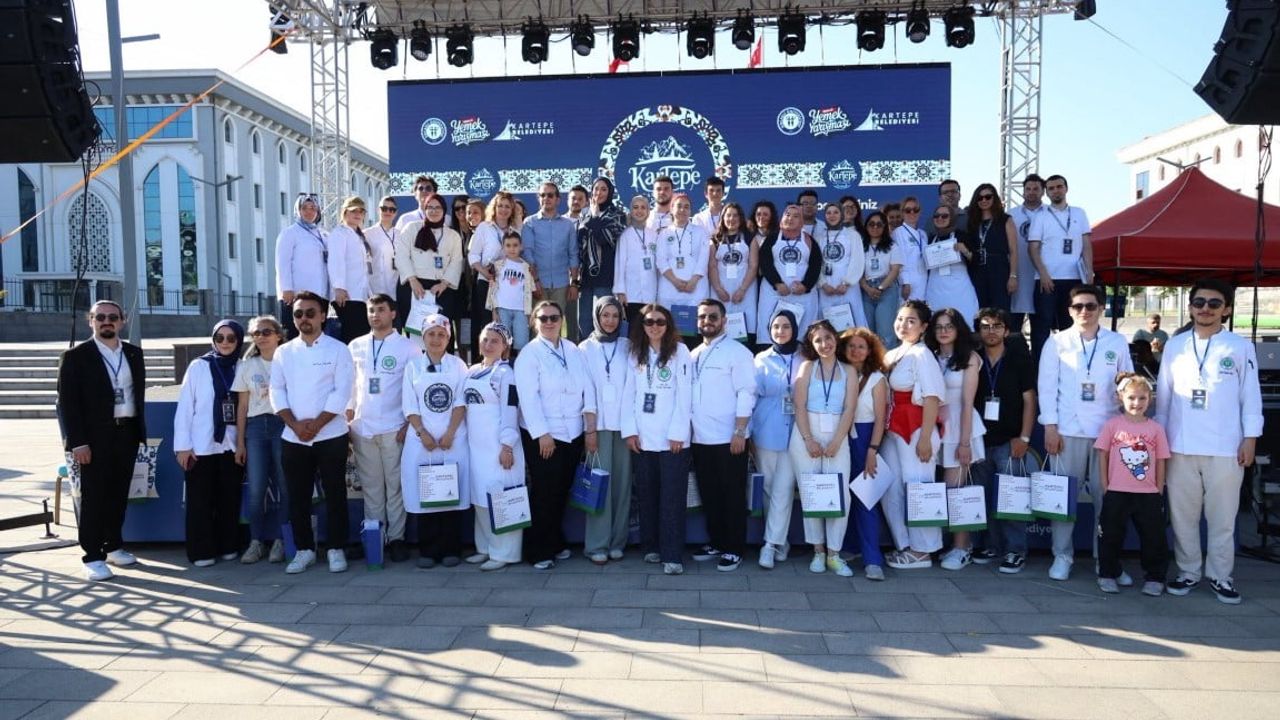 Kartepe Gastronomi Festivali'nde yemek yarışmaları: Geleneksel ve modern lezzetler ödüllendirildi