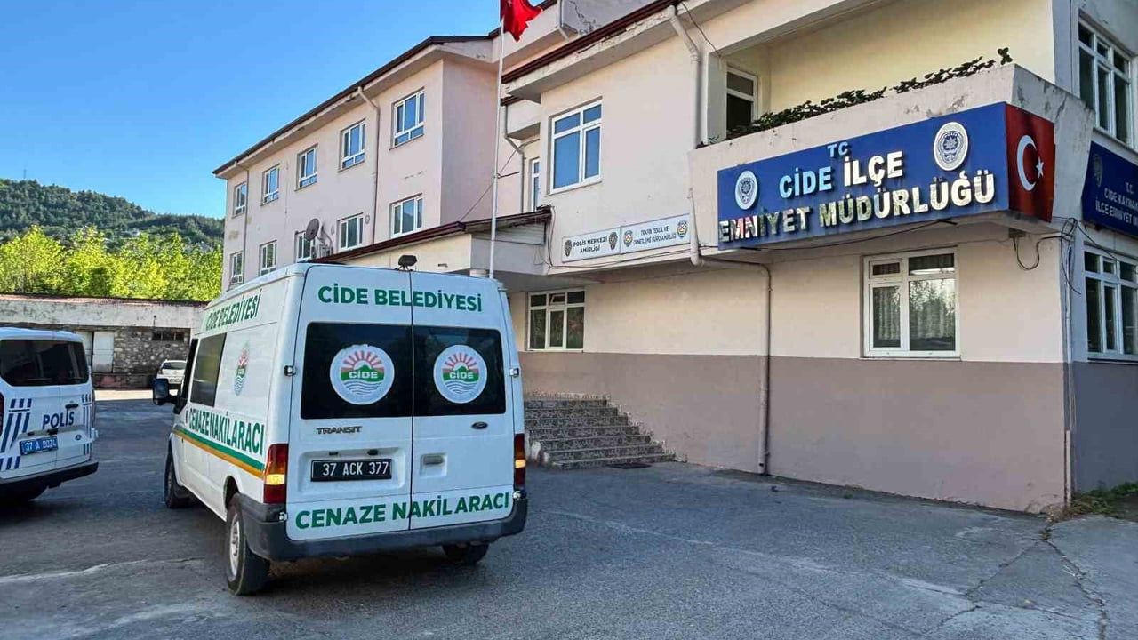 Kastamonu'da metruk binada erkek cesedi bulundu