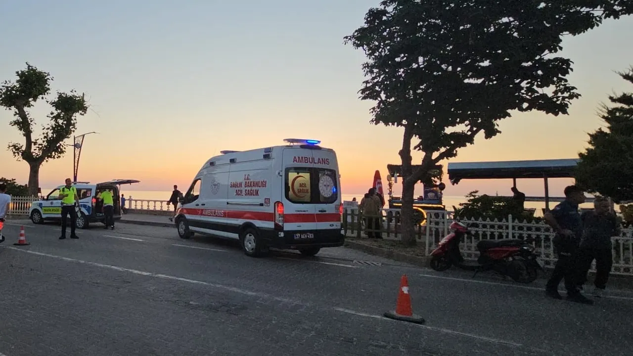 Kastamonu'da motosiklet yayaya çarpınca sürücü yaralandı