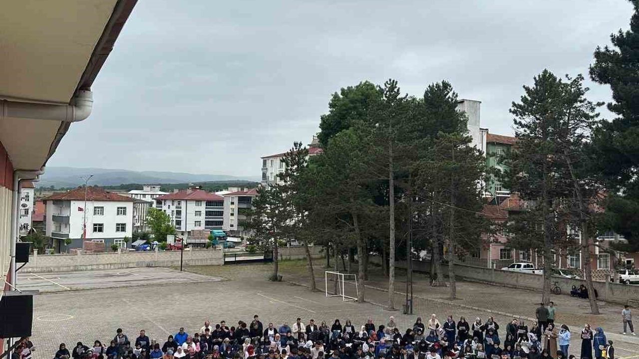 Kavak'ta '1 Dakikada 1 Hatim, 1 Dakikada 1 Meal' projesi eğitim ve toplum kesimlerini buluşturdu