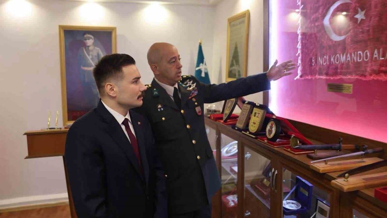 Kaymakam Acar’dan 5. Komando Tugay Komutanlığına ziyaret