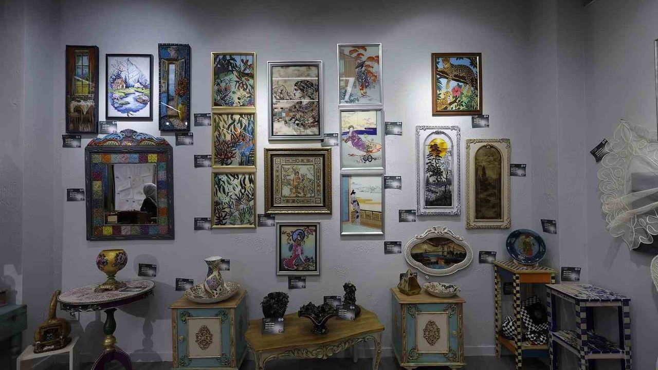 KAYMEK'in bin 200 eserlik geleneksel yıl sonu sergisi açıldı