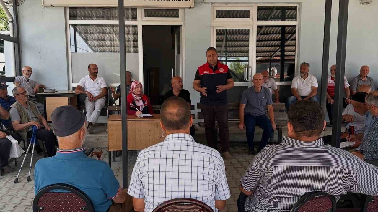 Kaynaşlı'da çiftçilere tarımsal bilgilendirme