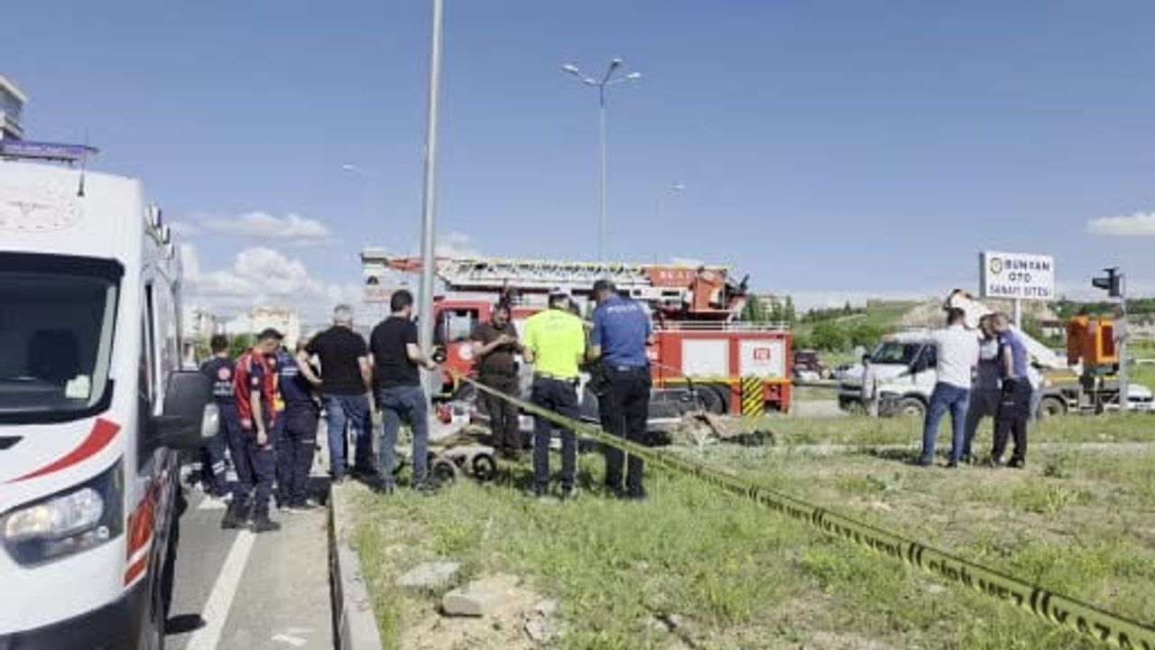 Kayseri Bünyan'da kavşak çarpışması: 2 ölü, 4 yaralı