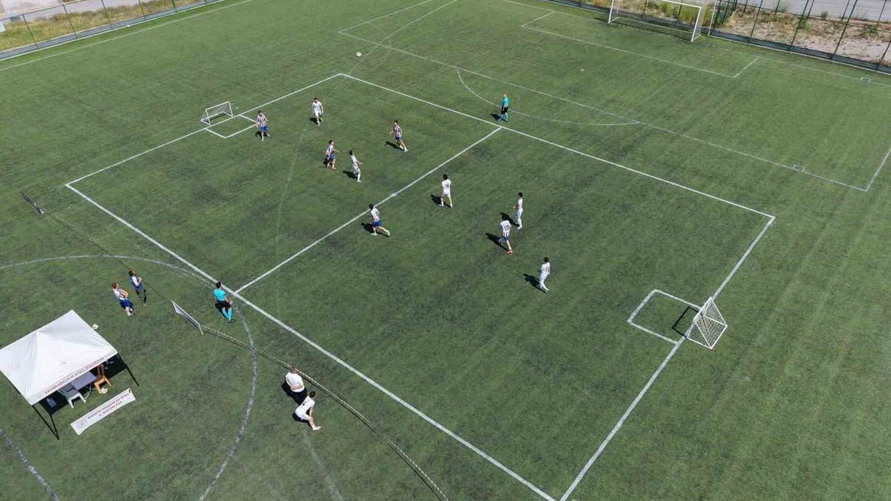 Kayseri’de 5x5 futbol gençlik kupası başladı
