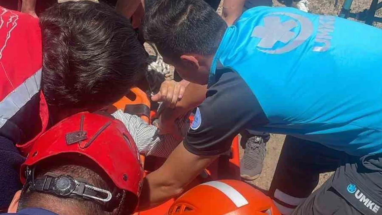 Kayseri'de Hisarcık Kırlangıç Vadisi'nde piknik yapan kişi kayalıklardan düşerek hastaneye kaldırıldı