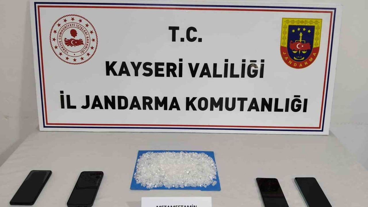 Kayseri'de uyuşturucu operasyonunda 4 gözaltı
