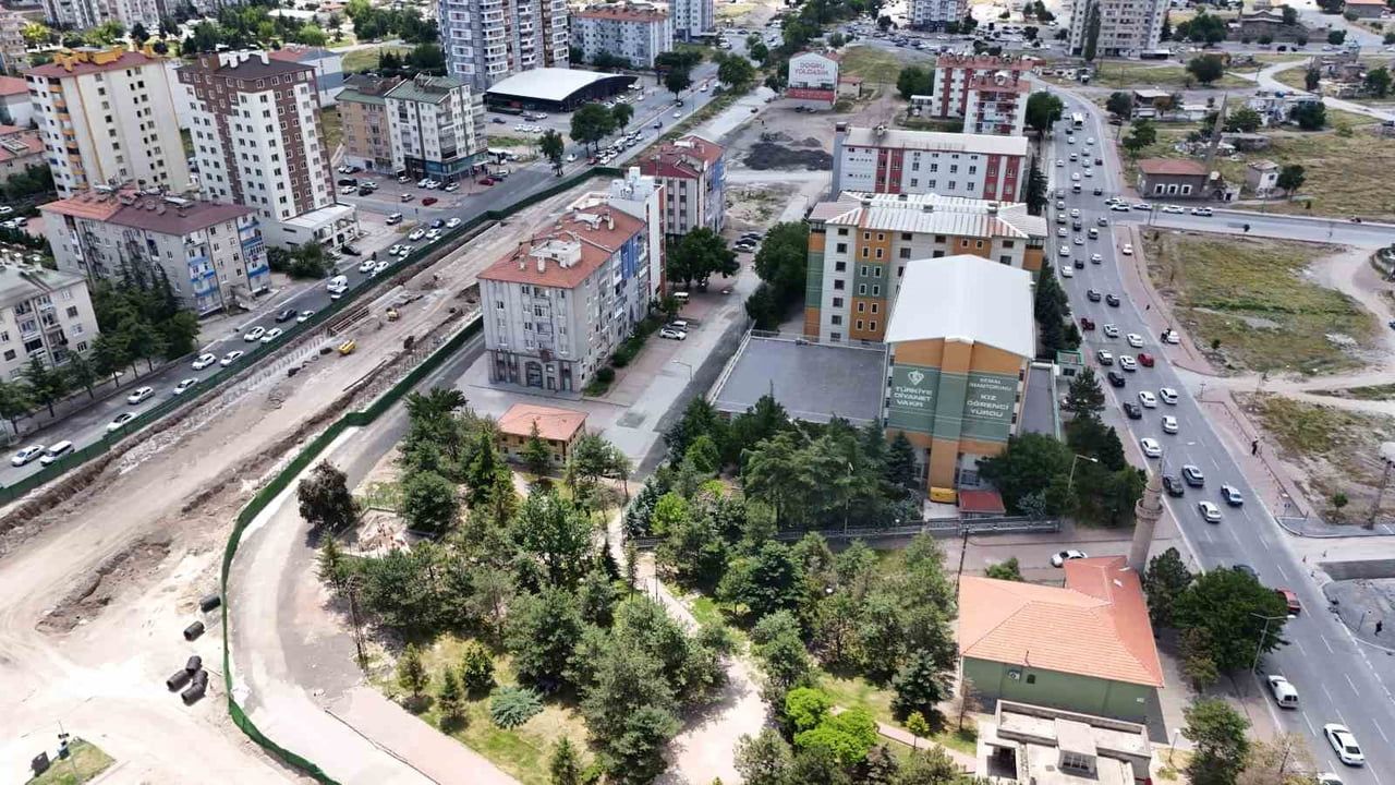Kayseri'de YKS sınav yerleri dağılımı trafik yoğunluğuna yol açtı