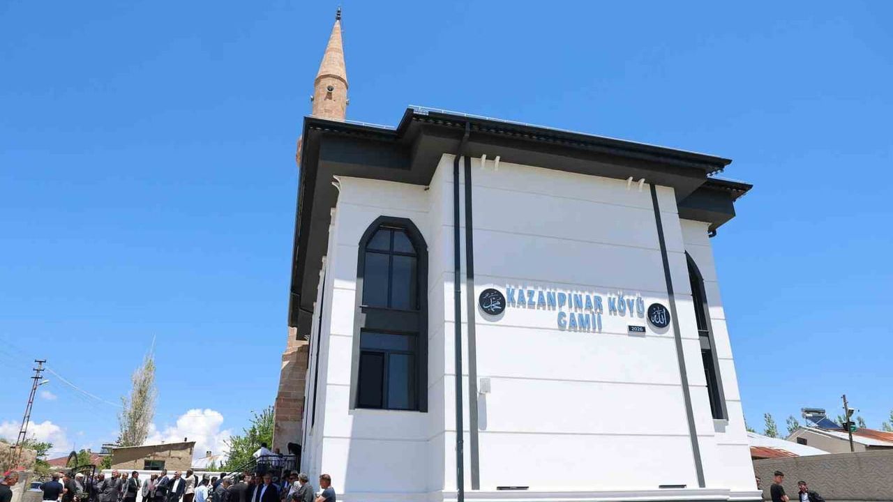 Kazanpınar Camii Ulaş'ta törenle ibadete açıldı