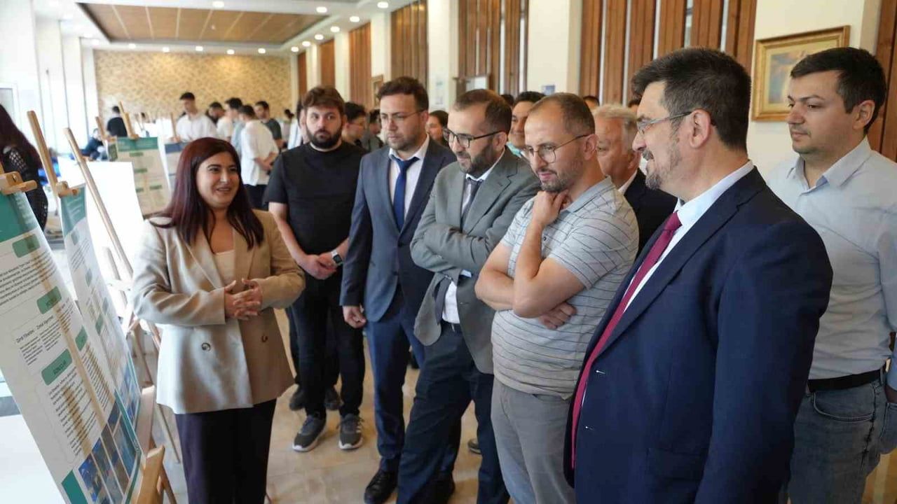 KBÜ Bilişim Teknolojileri MYO'da 57 Bitirme Projesi Tanıtıldı