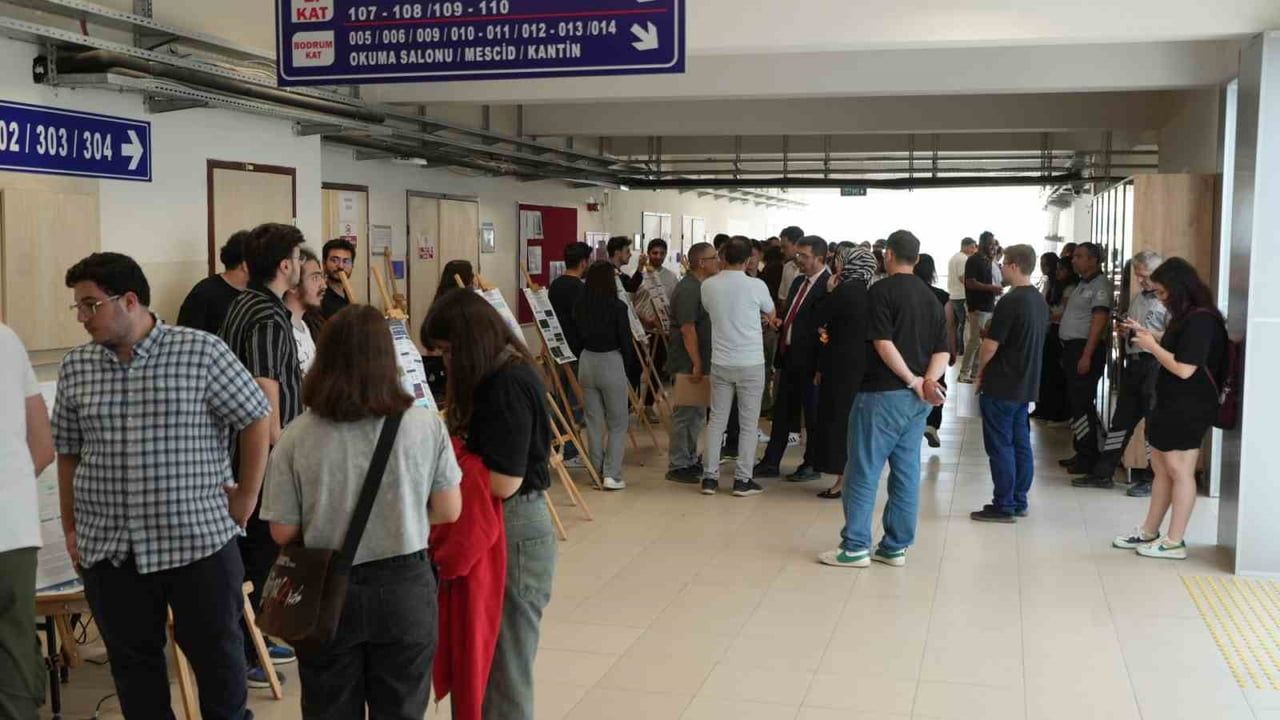 KBÜ Bitirme Projeleri Sergisi: 220 Yapay Zeka, Siber Güvenlik ve Robotik Projesi Tanıtıldı