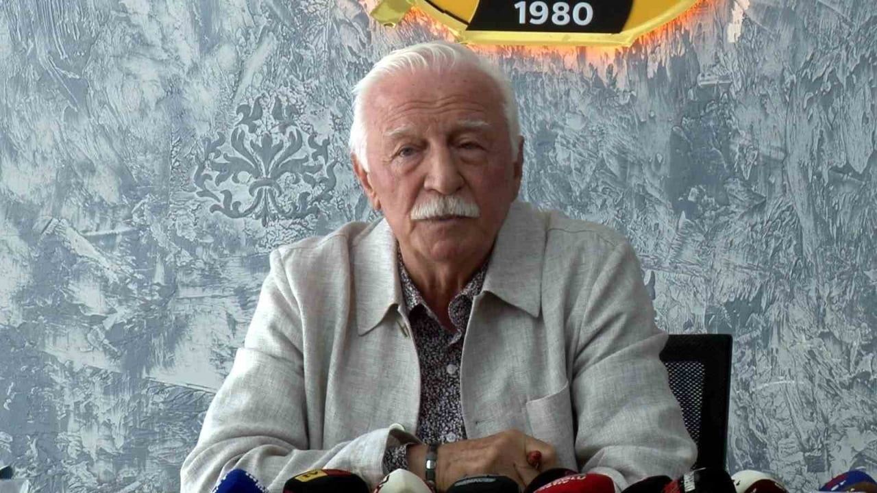 Kemal Nakipoğlu CHP'den istifa etti