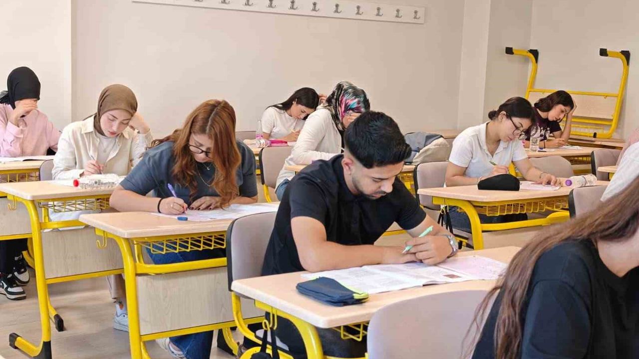 Kepez Belediyesi, YKS adaylarına ücretsiz deneme sınavlarıyla destek veriyor