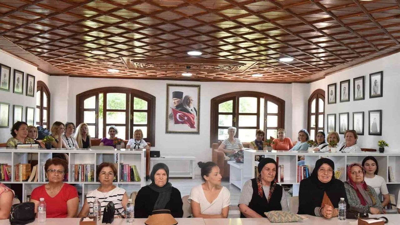 Kepez’den kadınlara güç veren 'Farkındalık Atölyesi' — Şiddetin görünmeyen yüzleri ve hukuki haklar ele alındı