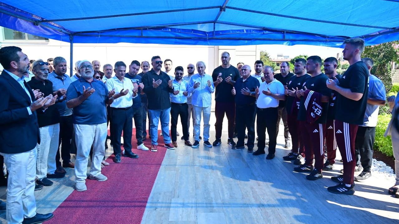 Kepez’in pehlivanları dualarla 665. tarihi Kırkpınar’a uğurlandı
