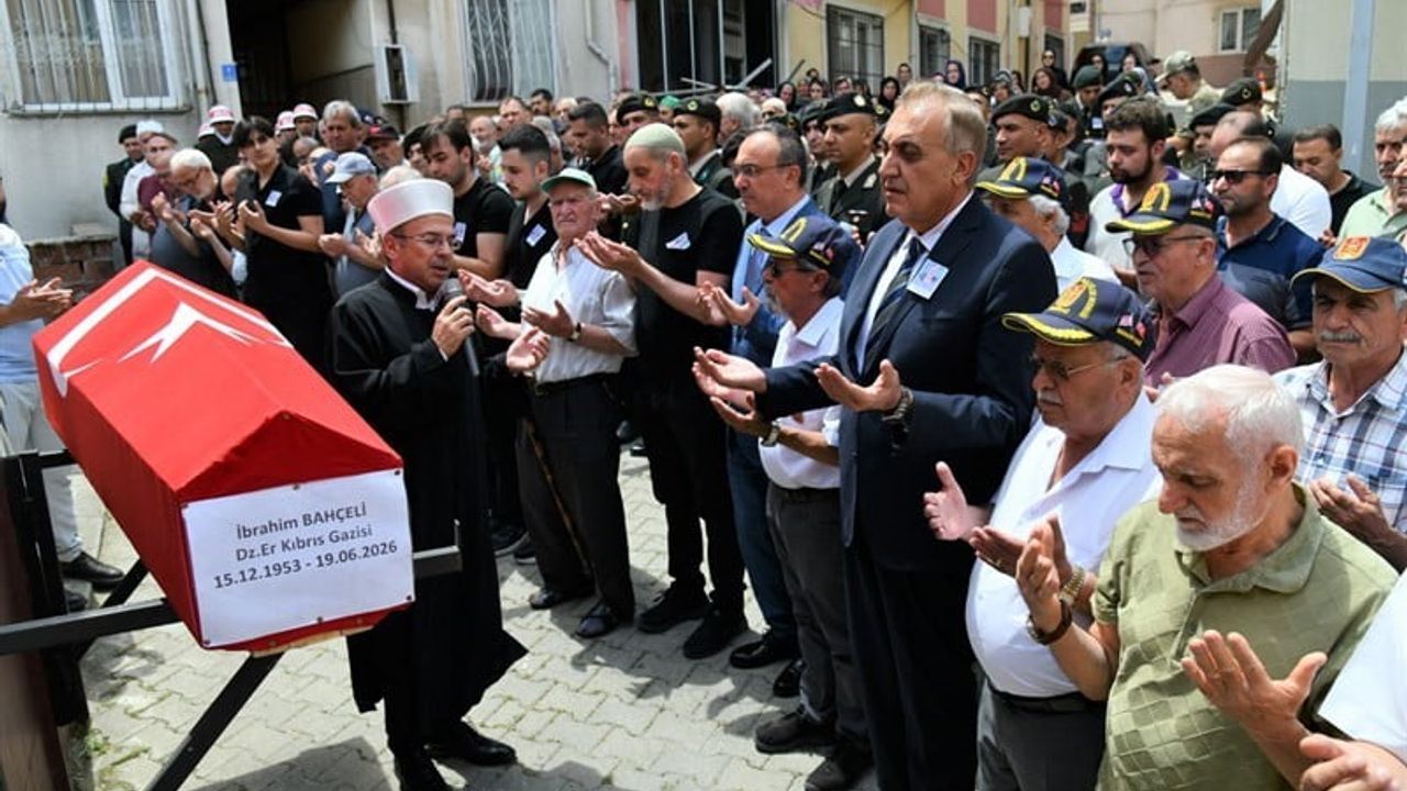 Kıbrıs gazisi İbrahim Bahçeli son yolculuğuna uğurlandı