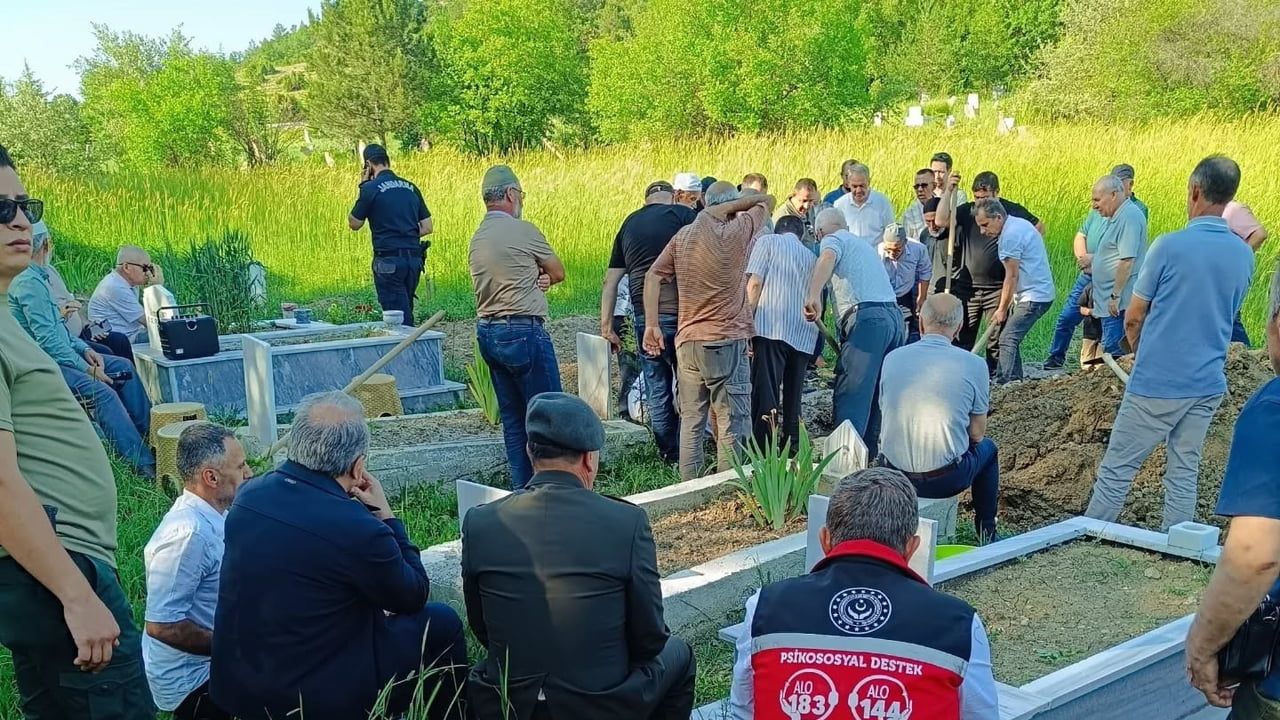 Kıbrıs Gazisi Şerafettin Yakut Bozüyük'te Son Yolculuğuna Uğurlandı