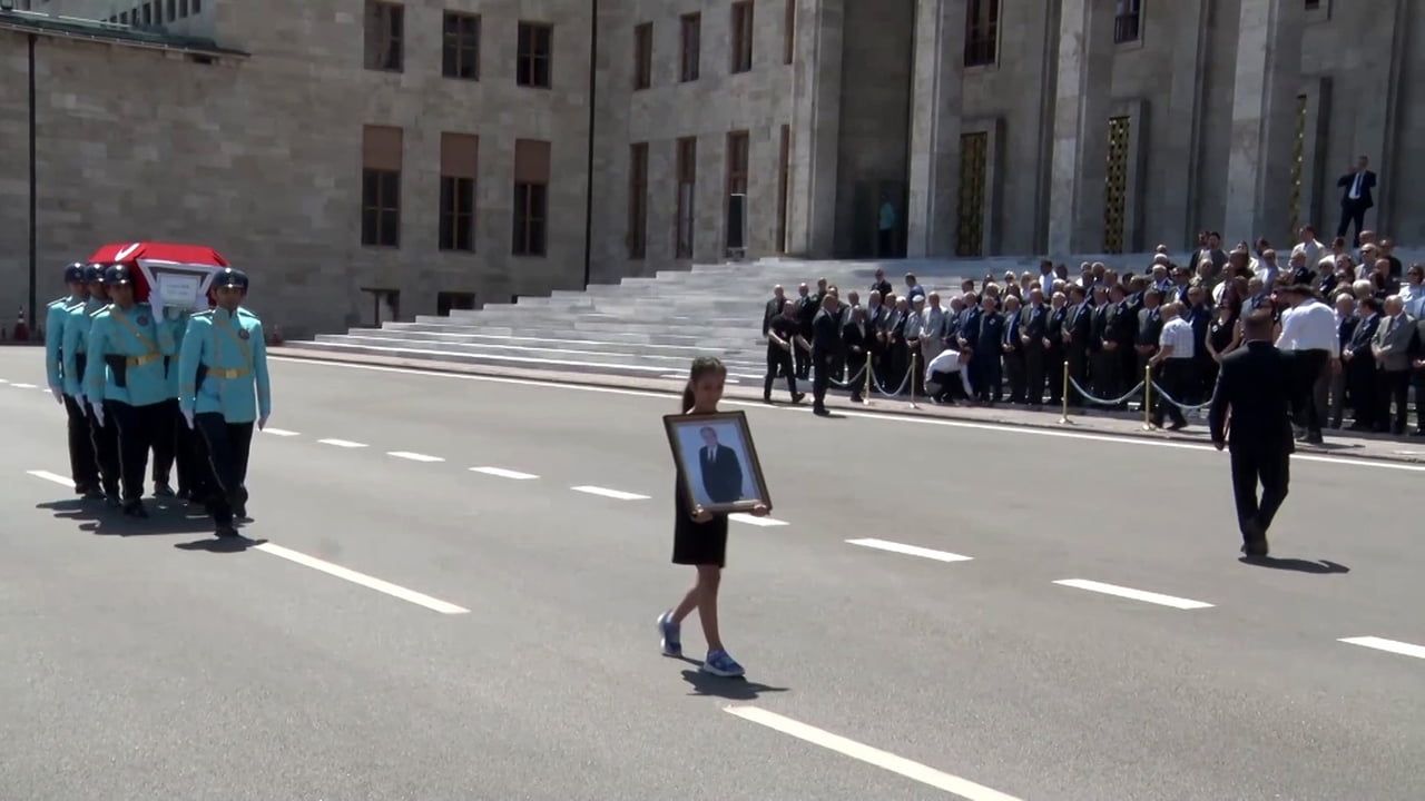 Kılıçdaroğlu ve Özel, mutlak butlan kararının ardından ilk kez TBMM'de yan yana geldi