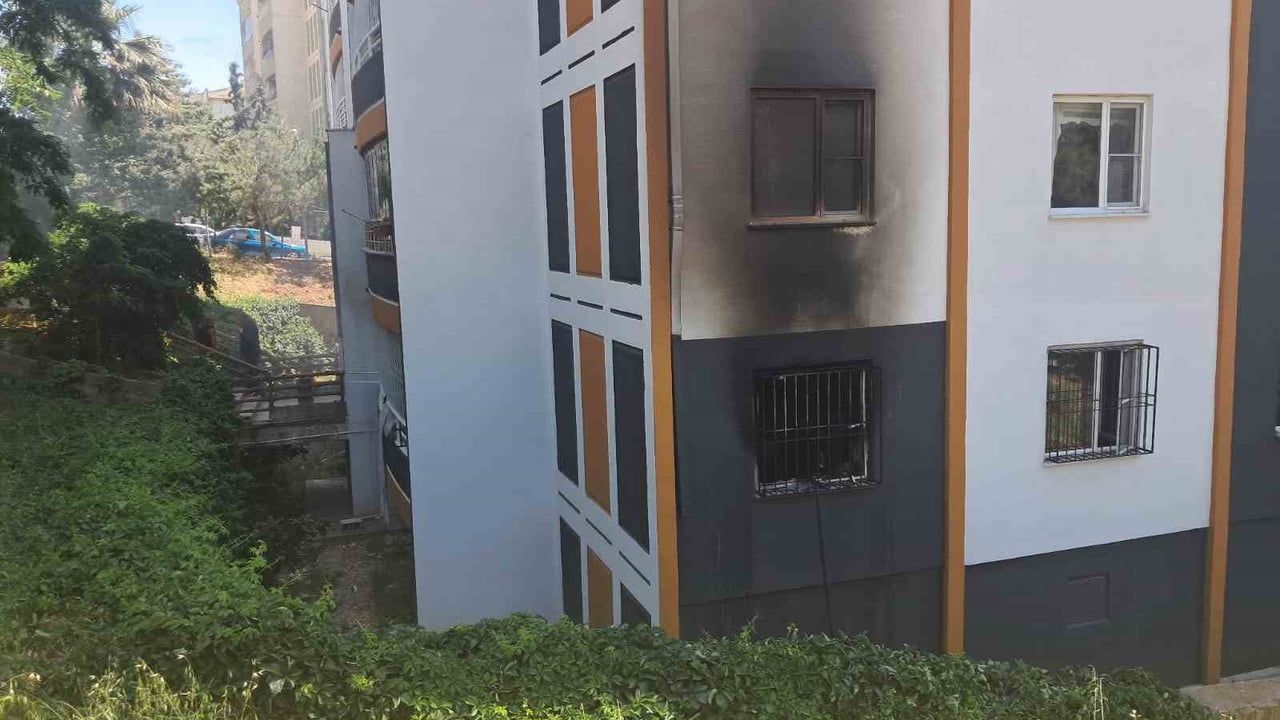 Kilis'te ev yangını: 4 kişi hastaneye kaldırıldı