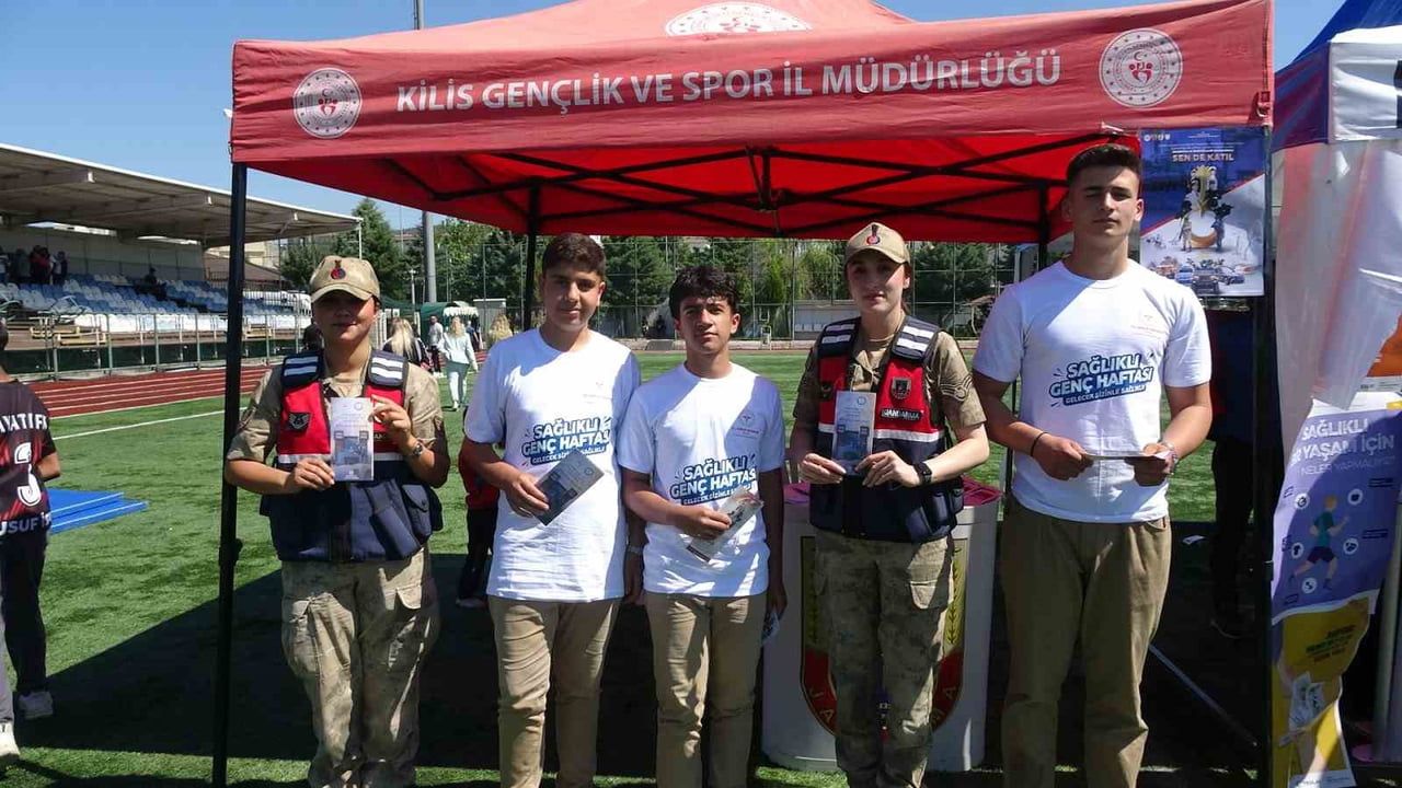 Kilis'te Sağlıklı Gençlik Haftası'nda öğrenciler spor etkinliklerinde buluştu