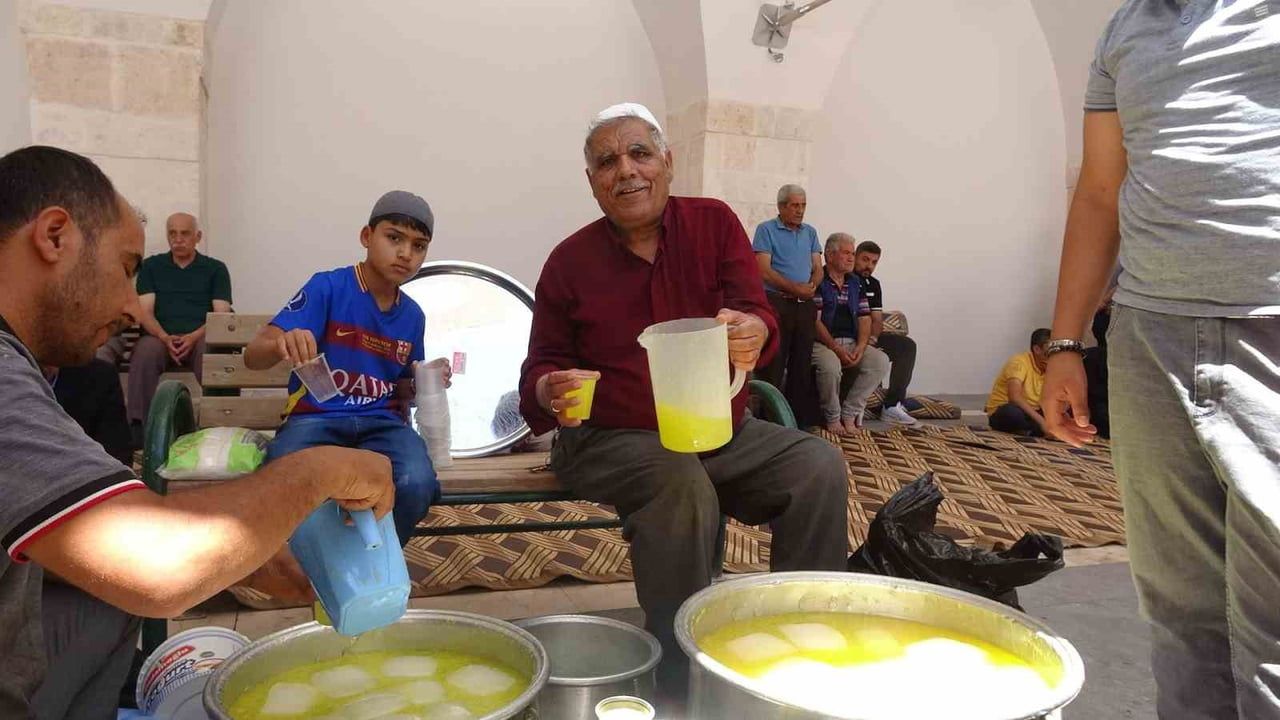 Kilis'te Ulu Cami ile Şurahbil Bin Hasene cami ve türbesi yeniden ibadete açıldı
