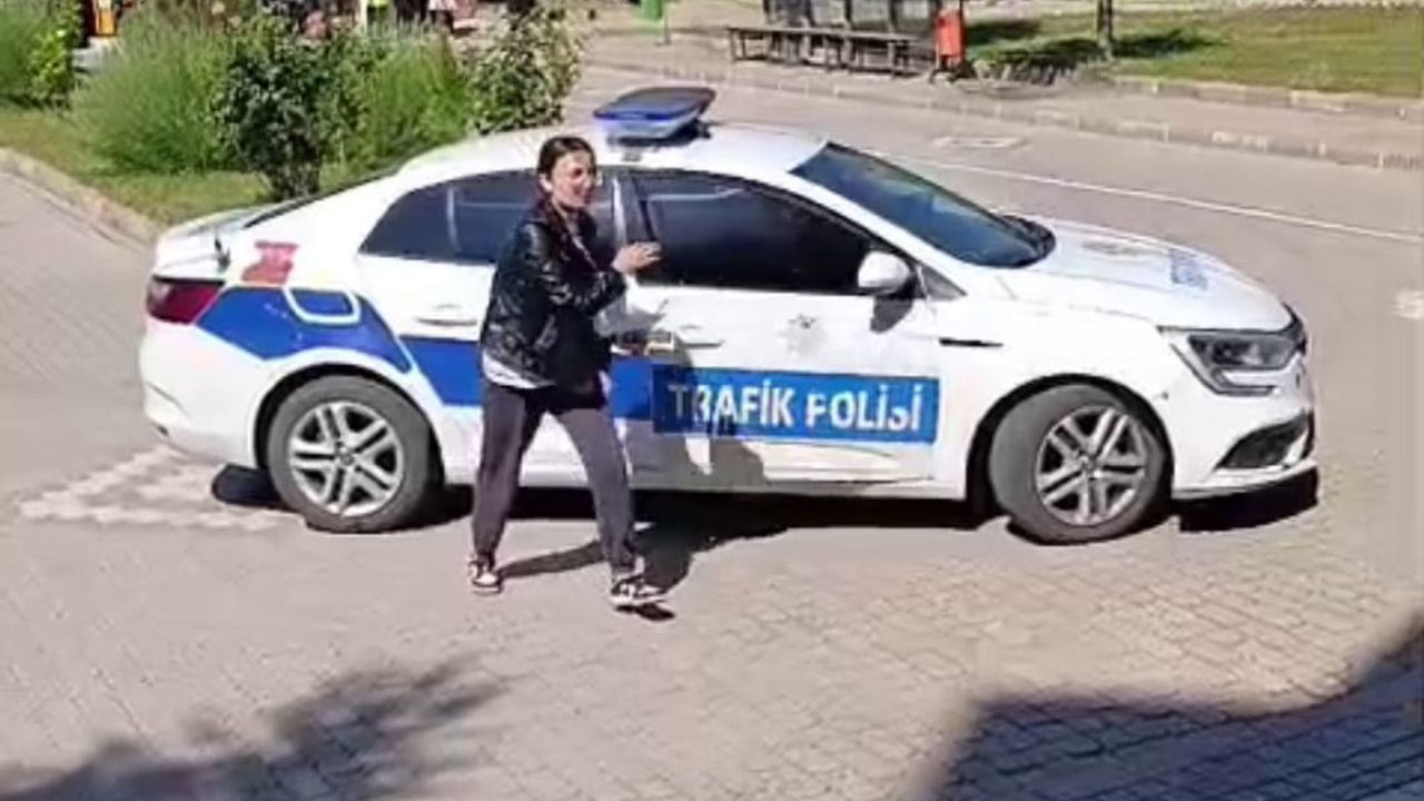 Kimliği geçersiz çıkan öğrenci AYT'ye 1 dakika kala yetiştirildi