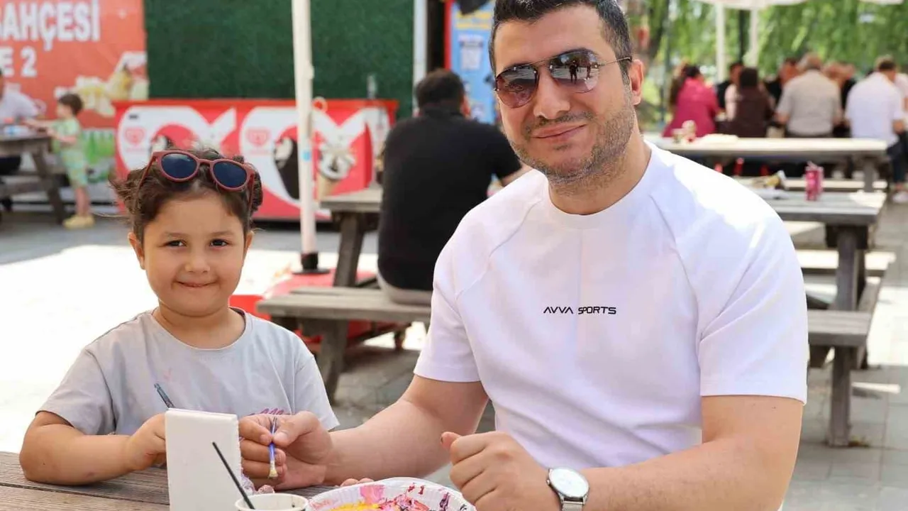Kırıkkale Belediyesi'nden Babalar Günü'ne özel obje boyama etkinliği