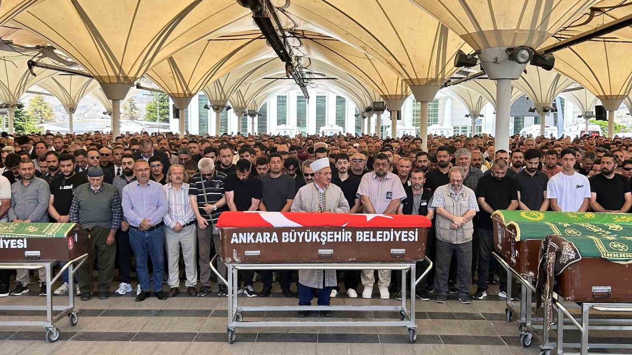 Kırıkkale'deki mühimmat patlamasında hayatını kaybeden işçi Ankara'da toprağa verildi